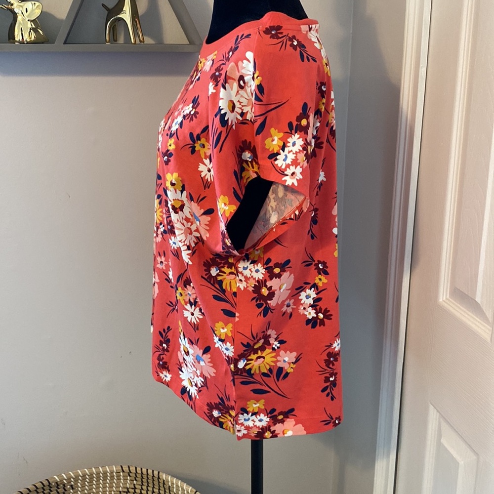 Ladies Loft Size LP orange floral cotton top, NWOT never worn No defects - Picture 3 of 4
